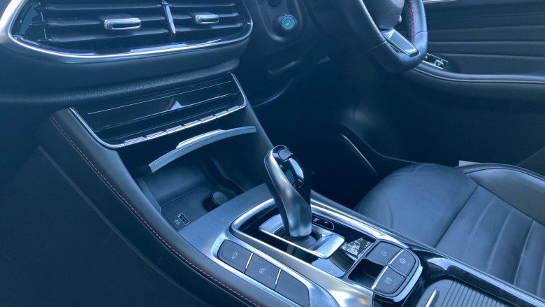 MG Hs 1.5 T-GDI Exclusive 5dr DCT Petrol Hatchback